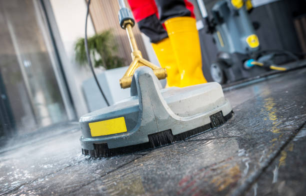 Best Deck Pressure Washing  in Lake Kerr, FL